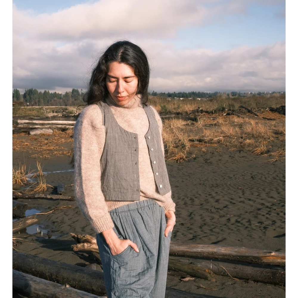 Gray Button-Up Vest From MAIWA
